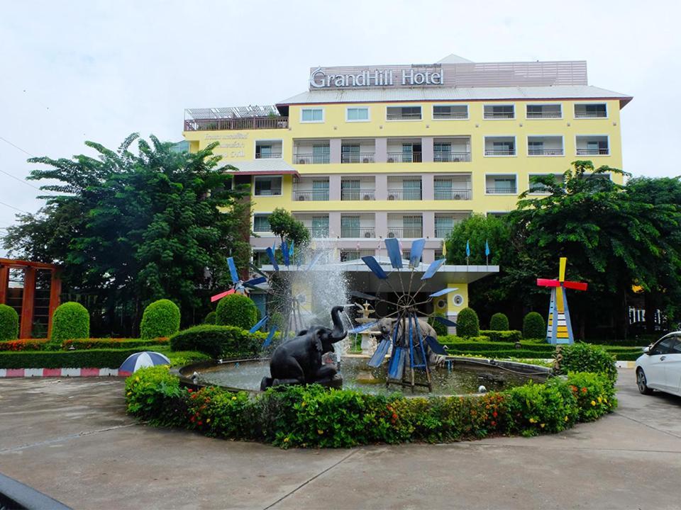 Grand Hill Resort And Spa Nakhon Sawan Εξωτερικό φωτογραφία