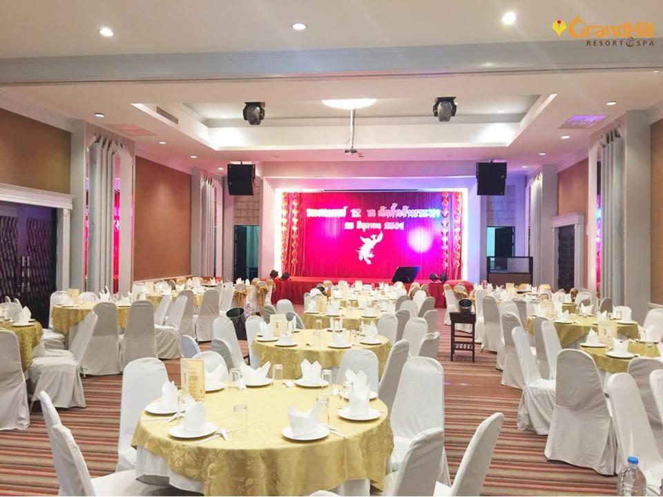 Grand Hill Resort And Spa Nakhon Sawan Εξωτερικό φωτογραφία