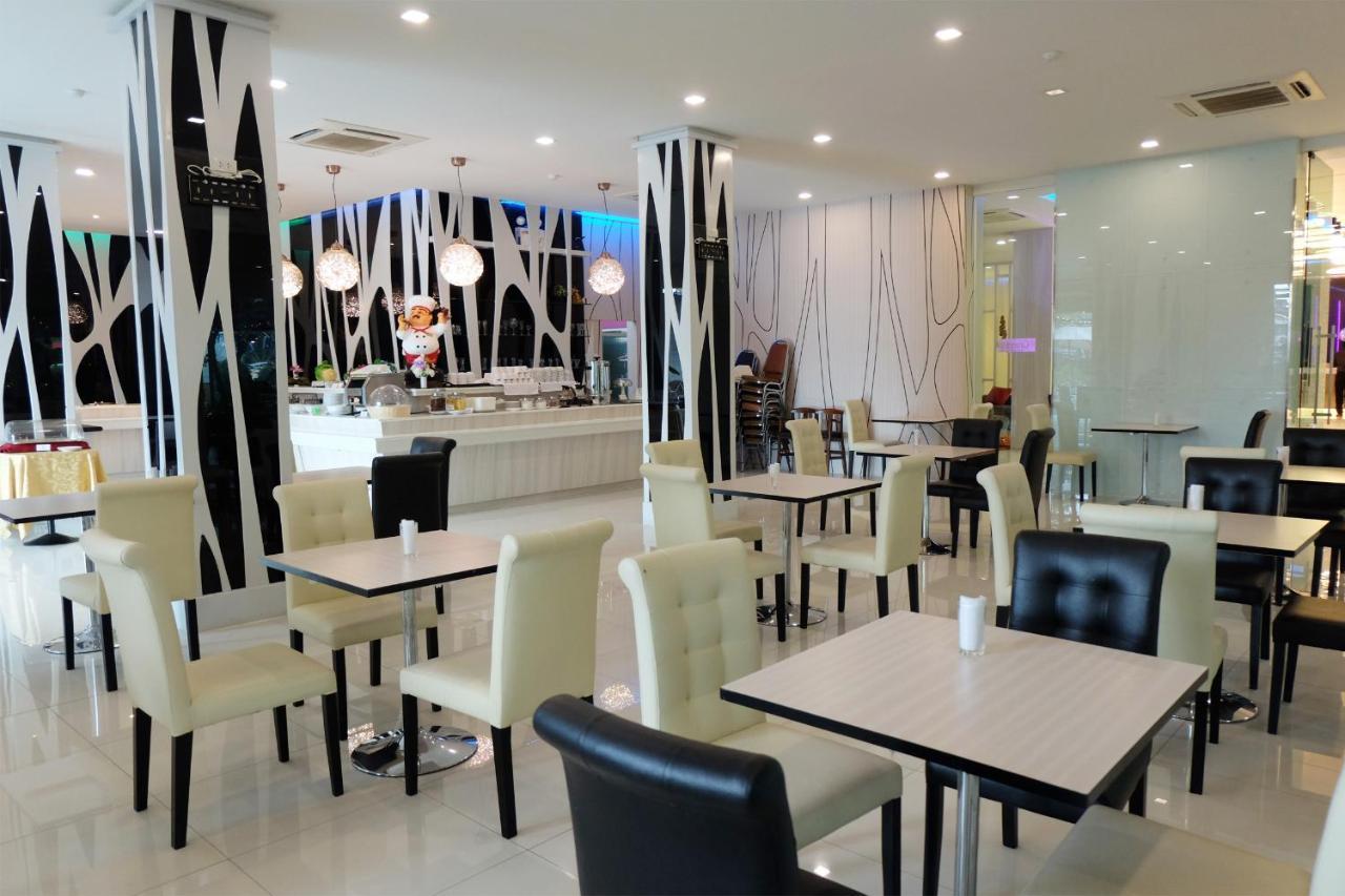 Grand Hill Resort And Spa Nakhon Sawan Εξωτερικό φωτογραφία